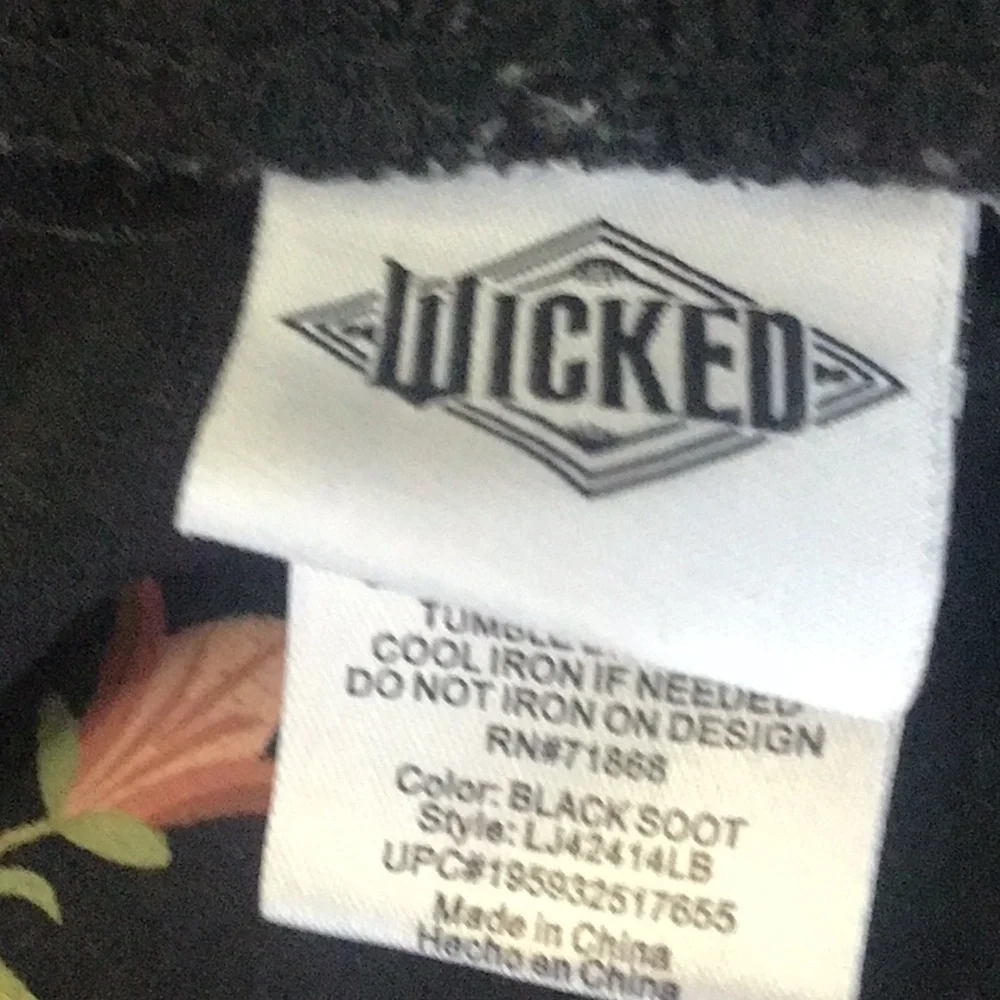 Black wicked joggers with free sweatshirt